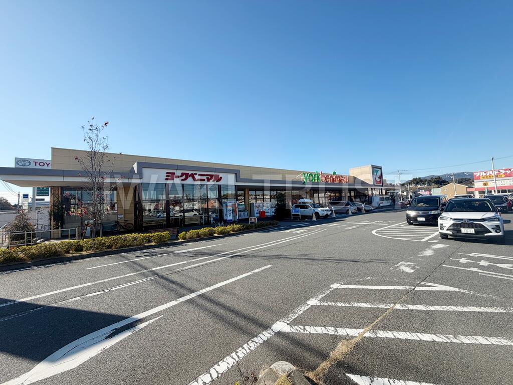 スーパー　ヨークベニマル内郷店（スーパー）まで913m