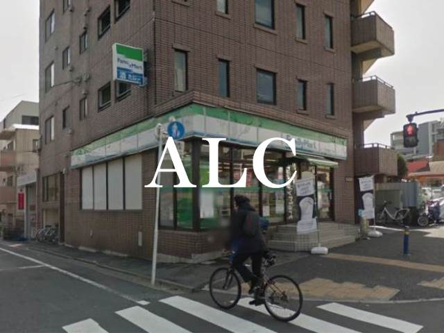 コンビニ　ファミリーマート小茂根二丁目店（コンビニ）まで728m