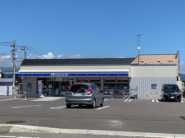 コンビニ　ローソン（コンビニ）まで770m