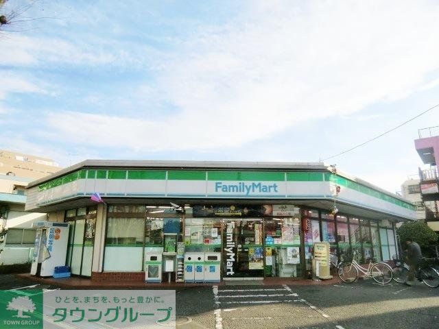 コンビニ　ファミリーマート（コンビニ）まで180m