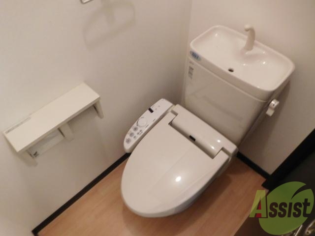 トイレ　ウォシュレットついています。