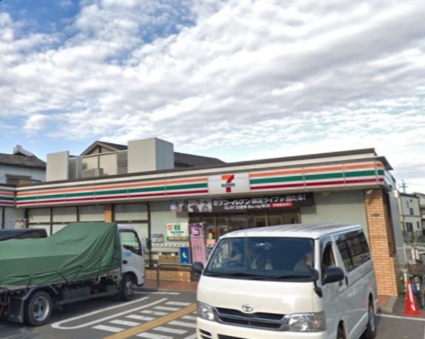 コンビニ　セブンイレブン　吹田岸部中4丁目店（コンビニ）まで253m