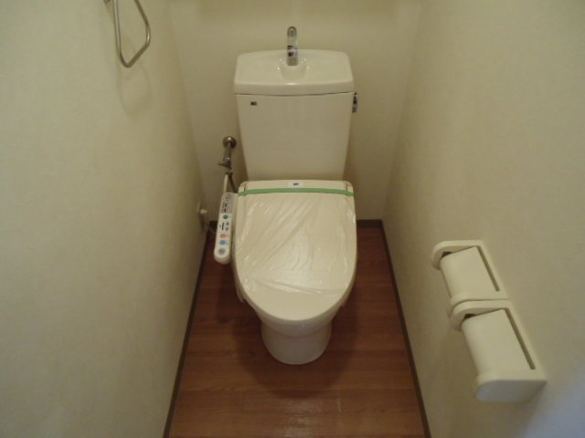 トイレ　シャワー付トイレ