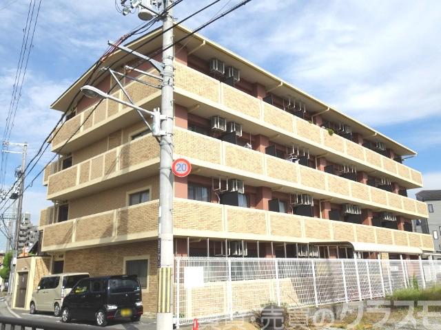 建物外観　バルコニー南向きです♪