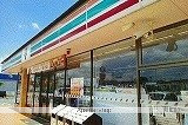 コンビニ　セブンイレブン（コンビニ）まで400m