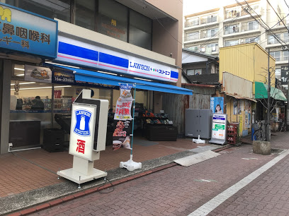コンビニ　ローソン×スリーエフ（コンビニ）まで82m