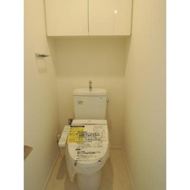トイレ　※写真は同タイプ住戸です。