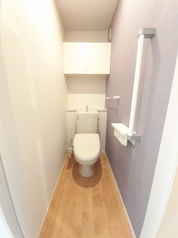 トイレ　落ち着いたトイレです