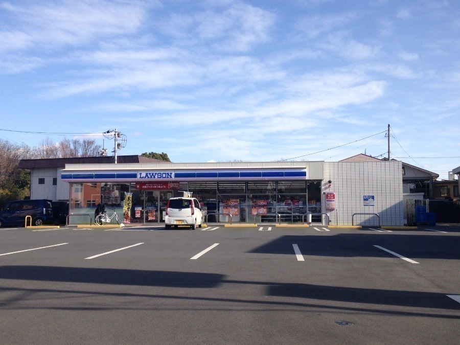 コンビニ　ローソン甲府貢川団地前店（コンビニ）まで335m