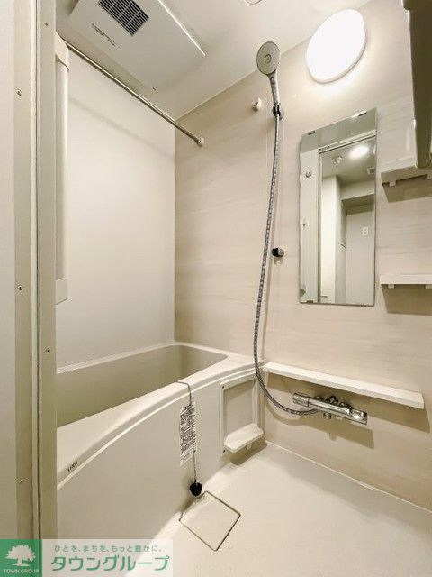 バス・シャワールーム　※写真は同タイプ住戸です。
