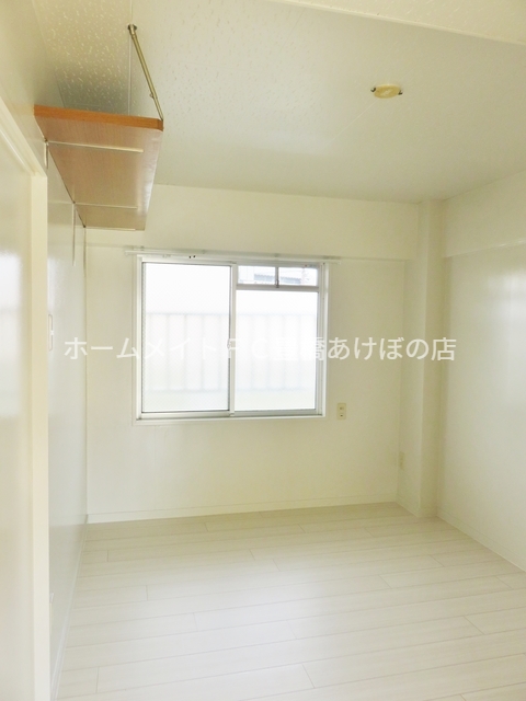 居室・リビング　同型別部屋写真