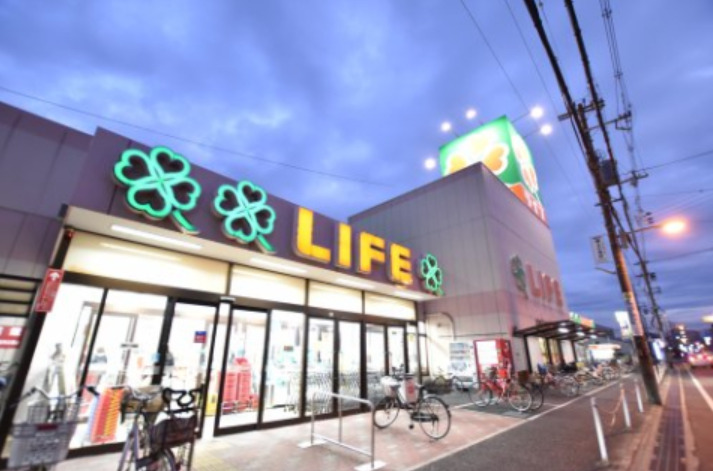 ショッピングセンター　ライフ 福泉店（ショッピングセンター）まで662m