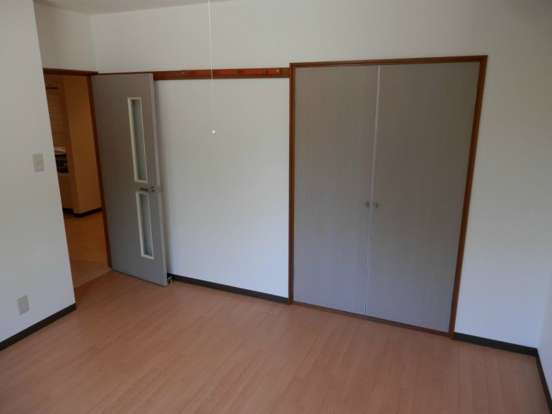 その他部屋・スペース　綺麗な寝室で快適にお過ごし頂けます。