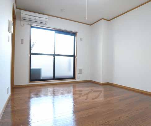 居室・リビング　広々お部屋です。
