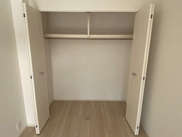 収納　※退去前のため反転タイプ参考画像