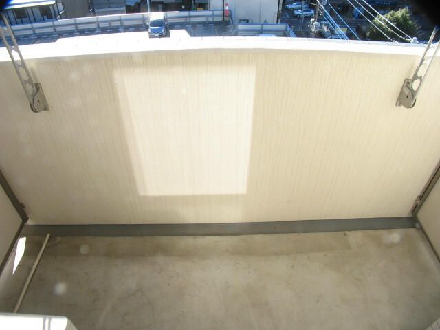 バルコニー　別部屋参考写真となります