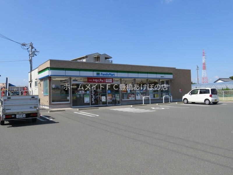 コンビニ　ファミリーマート豊橋植田店（コンビニ）まで863m