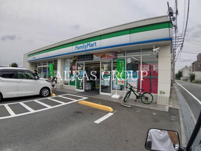 コンビニ　ファミリーマート秀栄東浅川町店（コンビニ）まで279m
