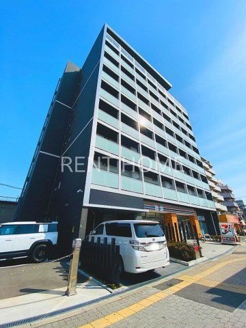 建物外観　鉄筋コンクリート造9階建て