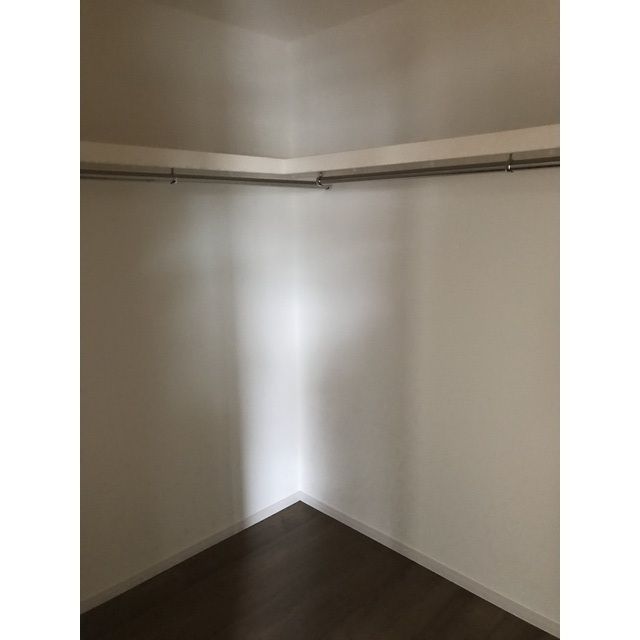 収納　ウォークインクローゼット（洋室9.5帖）