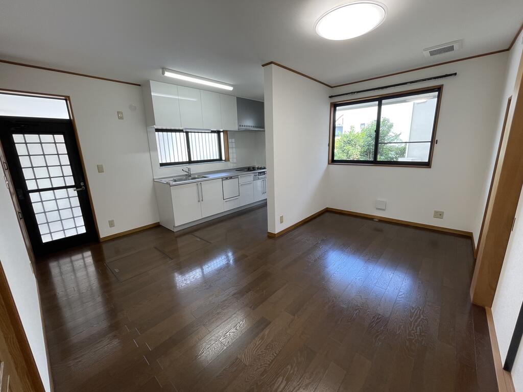 福島町貸住宅の居間写真