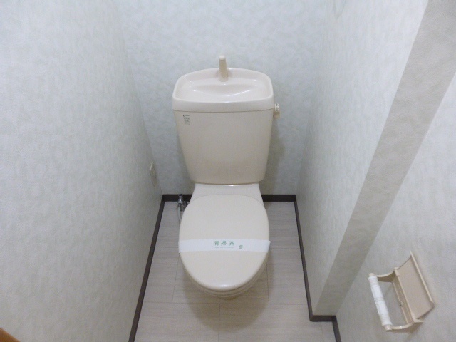 トイレ　別号室のお部屋です
