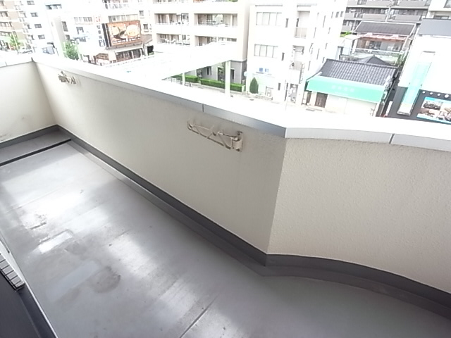 ＪＲ東海道本線 六甲道駅 徒歩8分 6階建 築35年の内装写真