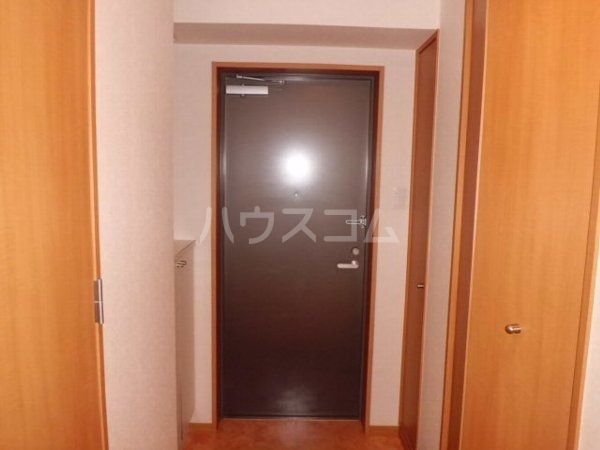 アルカサーノ新杉田の玄関写真