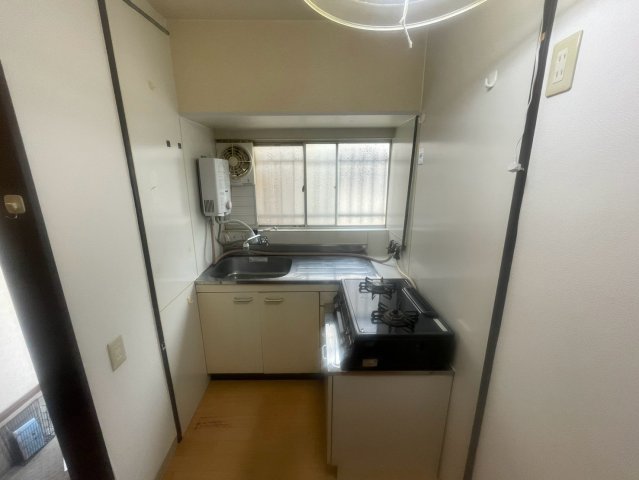 俊徳町戸建てのキッチン写真
