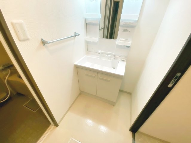 洗面設備　広い洗面スペース