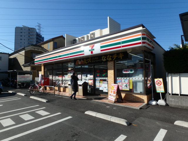 コンビニ　セブンイレブン（コンビニ）まで604m