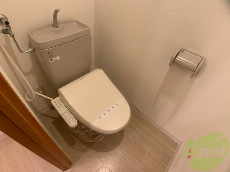 トイレ　ウォシュレット付きのトイレです。シャワートイレは日本の宝。