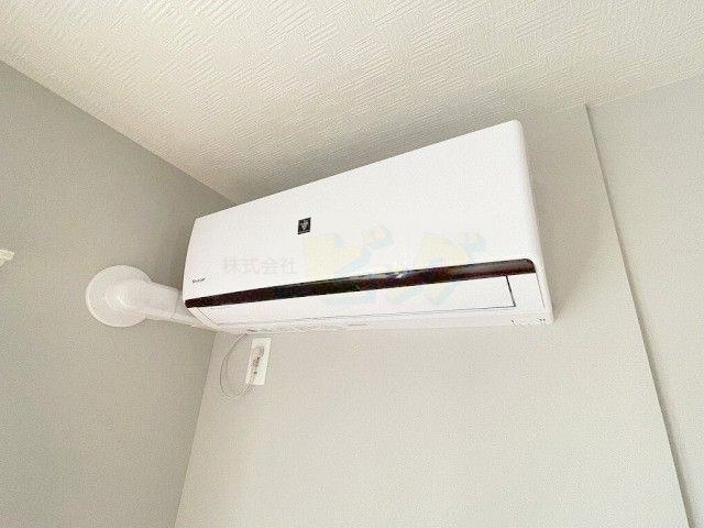 その他設備　夏も快適エアコン付きです♪