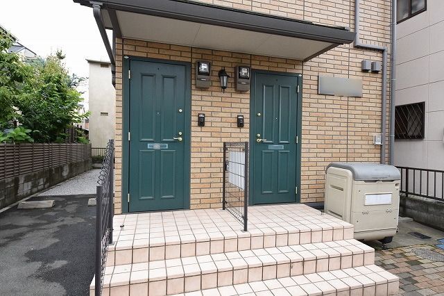 エントランス　★おしゃれな各戸のエントランスです★