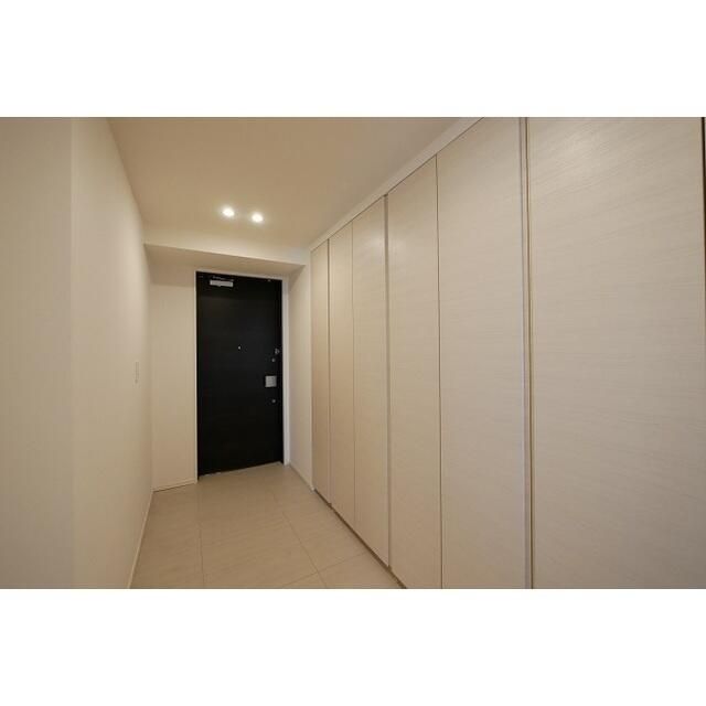 玄関　落ち着いた玄関です