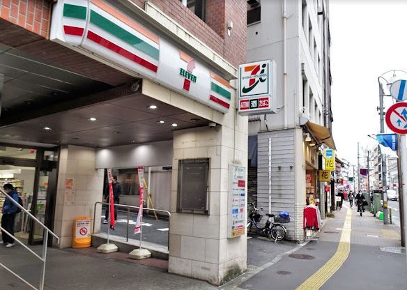 コンビニ　セブン－イレブン高田馬場４丁目店（コンビニ）まで584m