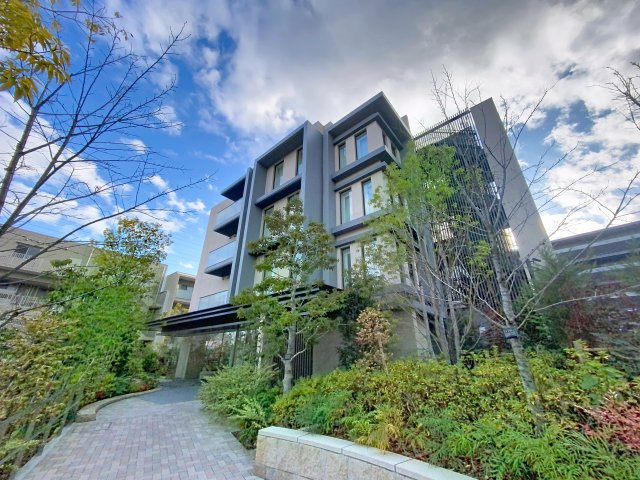 建物外観　最寄駅まで通いやすい好立地物件です☆
