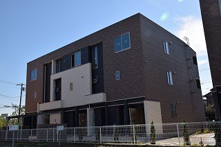建物外観　外観は落ち着いています