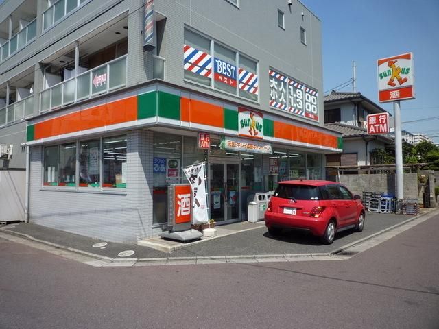 コンビニ　サンクス（コンビニ）まで690m