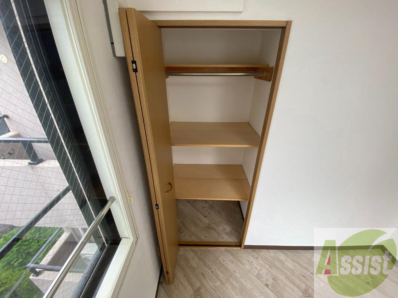 収納　収納もバッチリあるのでお部屋が片付きますよ！