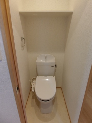 トイレ　温水洗浄便座