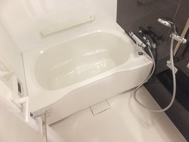 バス・シャワールーム　浴室乾燥機能付バスルーム