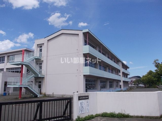 小学校　仙台市立栗生小学校（小学校）まで189m