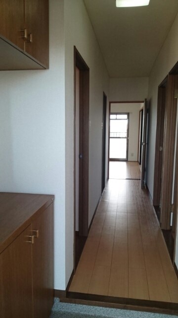玄関　※他部屋参考写真です※