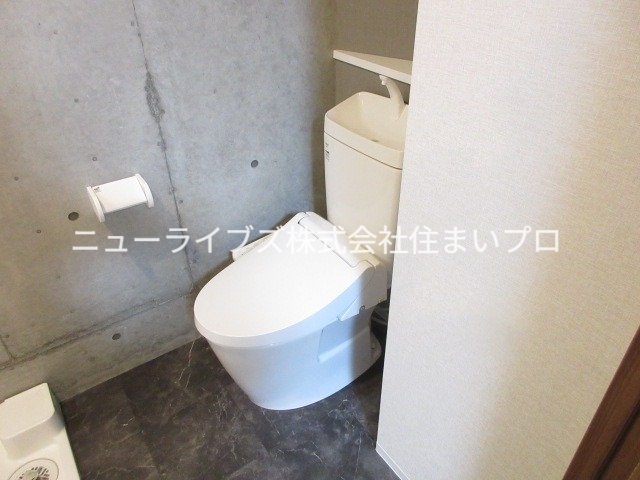 京阪本線 寝屋川市駅 徒歩8分 5階建 築1年のトイレ写真
