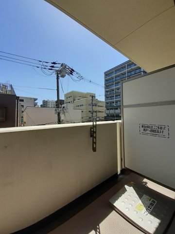 バルコニー　バルコニーがあります