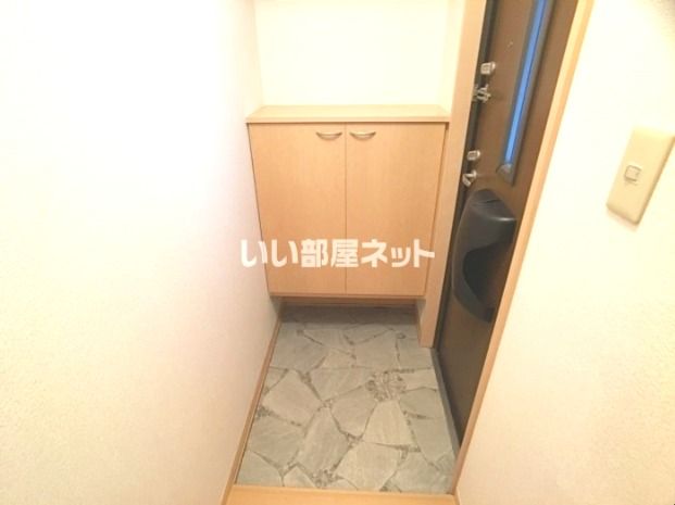 小田急小田原線 愛甲石田駅 徒歩15分 2階建 築22年の玄関写真
