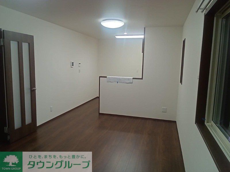 グランソフィア柏市南逆井1丁目 Dの居間写真