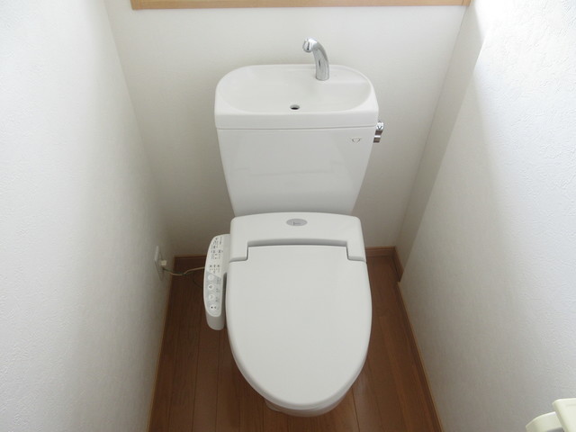 トイレ　洗浄機能付きのトイレです