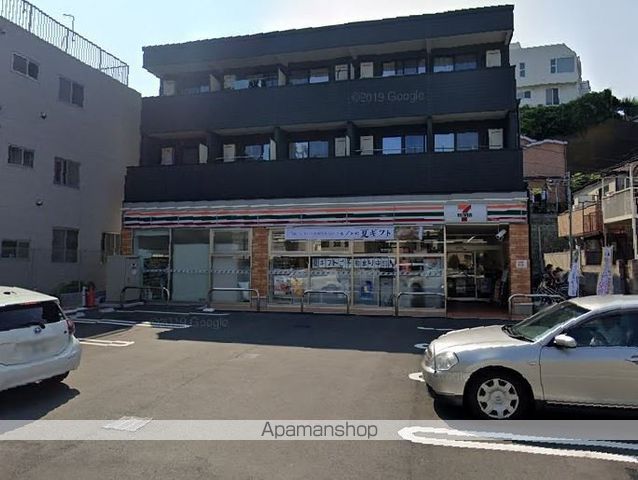 コンビニ　セブンイレブン（コンビニ）まで668m
